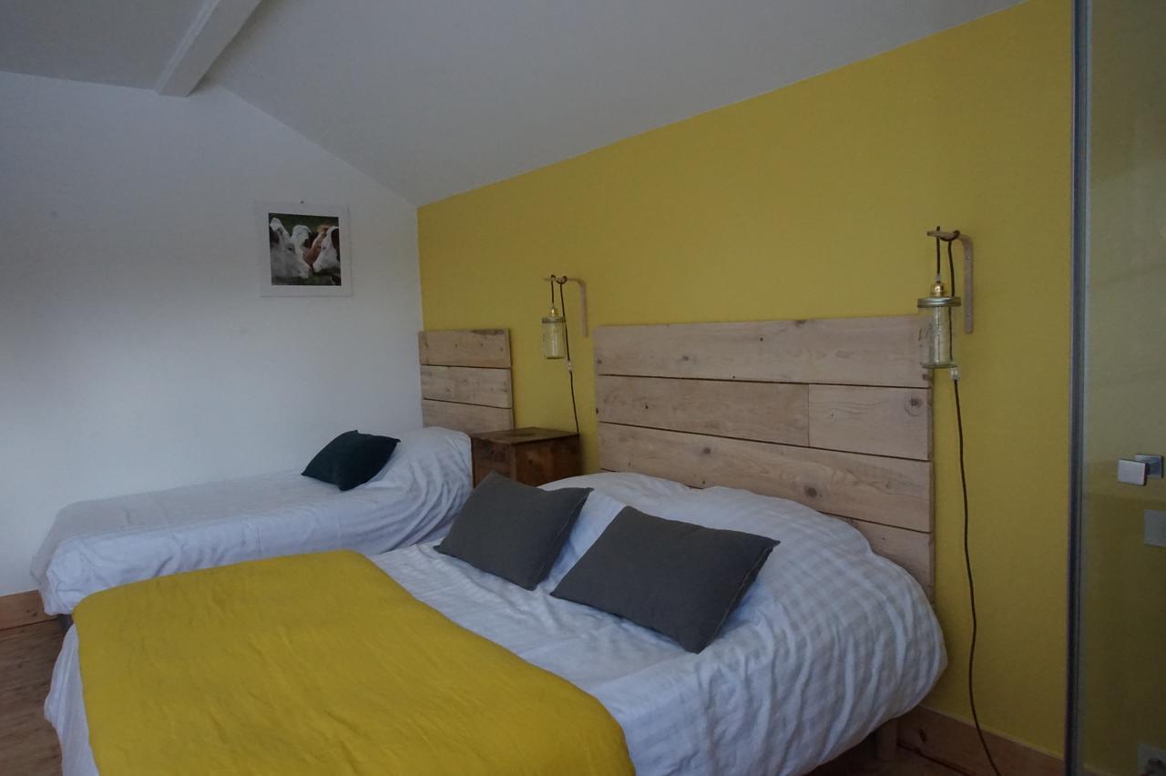 Auberge de la Perdrix Hauterive-la-Fresse Exterior foto