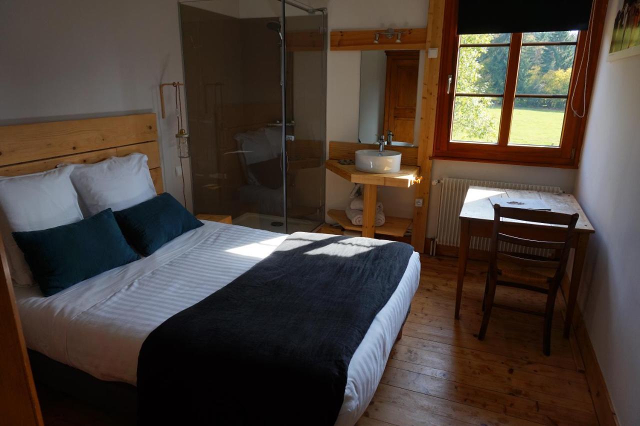 Auberge de la Perdrix Hauterive-la-Fresse Exterior foto